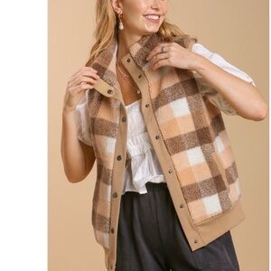 Umgee Plaid Sherpa Vest in Brown and Cream